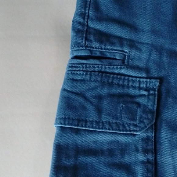 Men's Axis LA 100% Cotton Cargo Style Shorts, 40W Dark Grey in Color - Picture 2 of 5